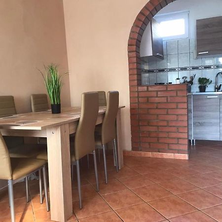 Tahiti Apartman Hajduszoboszlo Exterior foto