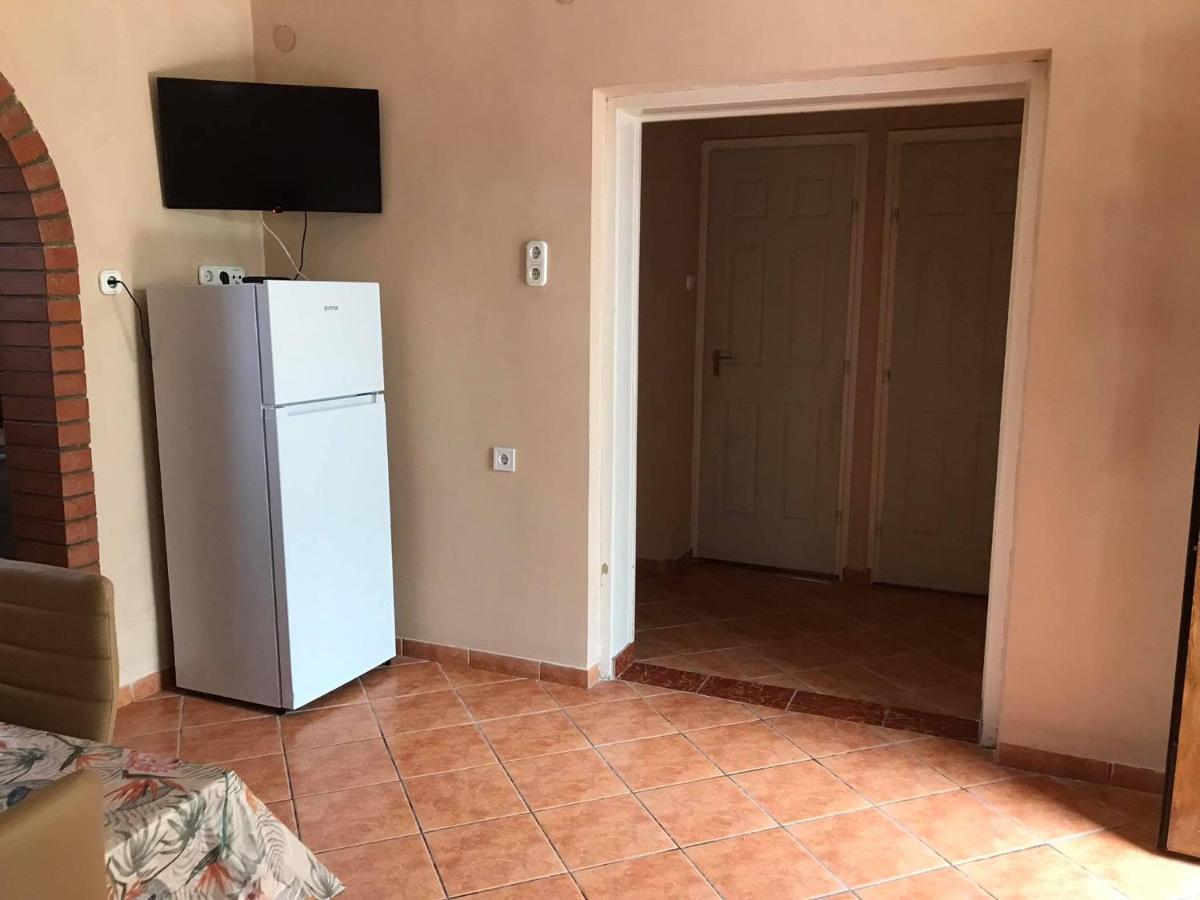 Tahiti Apartman Hajduszoboszlo Exterior foto