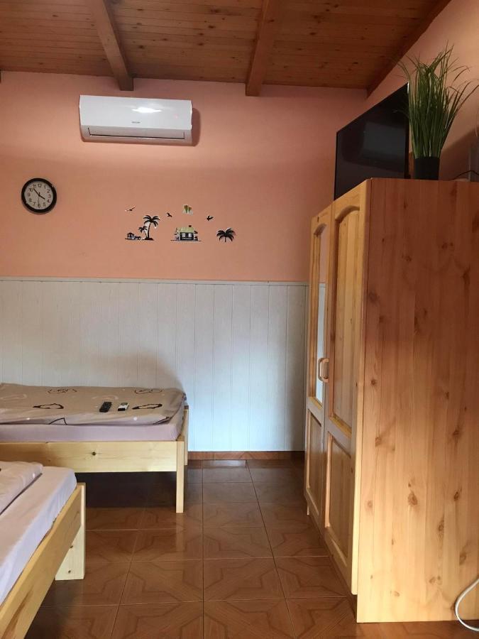 Tahiti Apartman Hajduszoboszlo Exterior foto