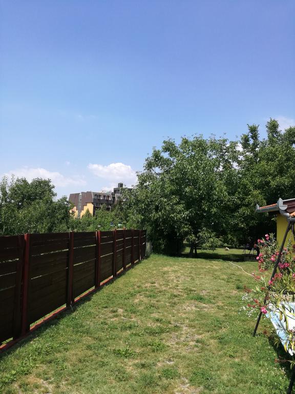 Tahiti Apartman Hajduszoboszlo Exterior foto